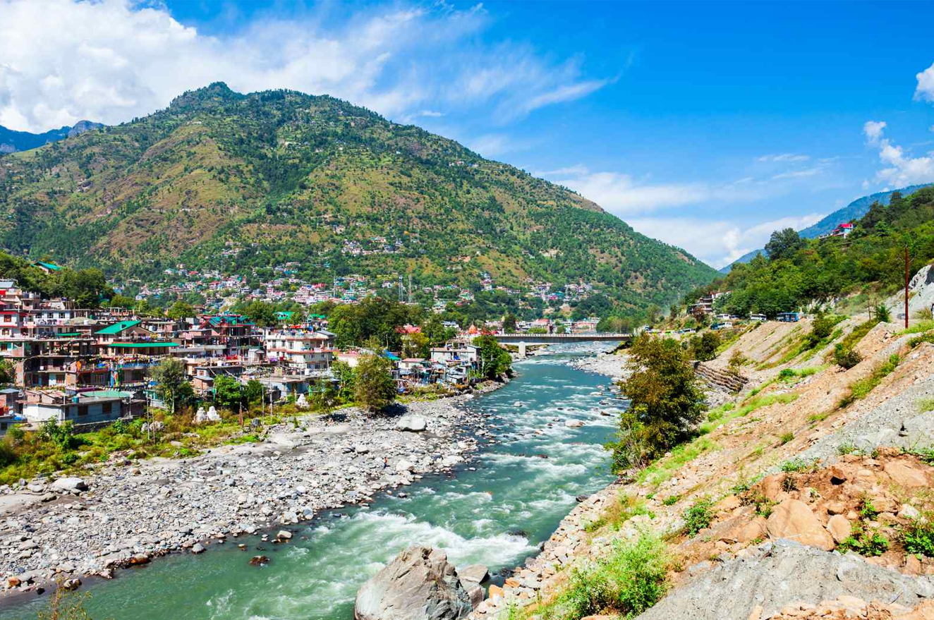 Rishikesh to Manali Taxi